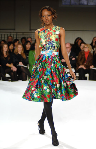 Illustration for article titled Oscar De La Renta Keeps It Classic